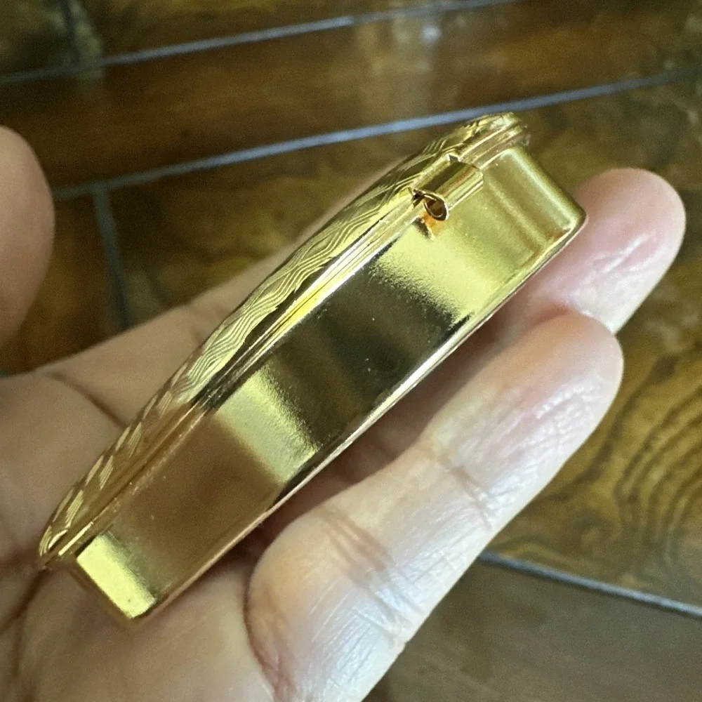VTG Heart Compact Trinket Box 2.5 in Hinged Lid Texture Etched Design Gold Tone